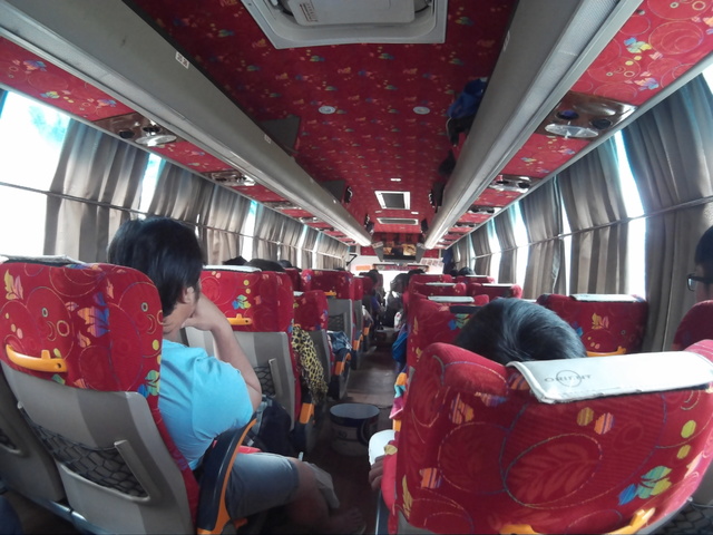 MALASIA: Con ritmo propio - Blogs de Malasia - 22/10 Niah caves o como sobrevivir a un viaje en autobús (1)