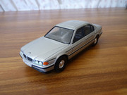 BMW750_1.jpg