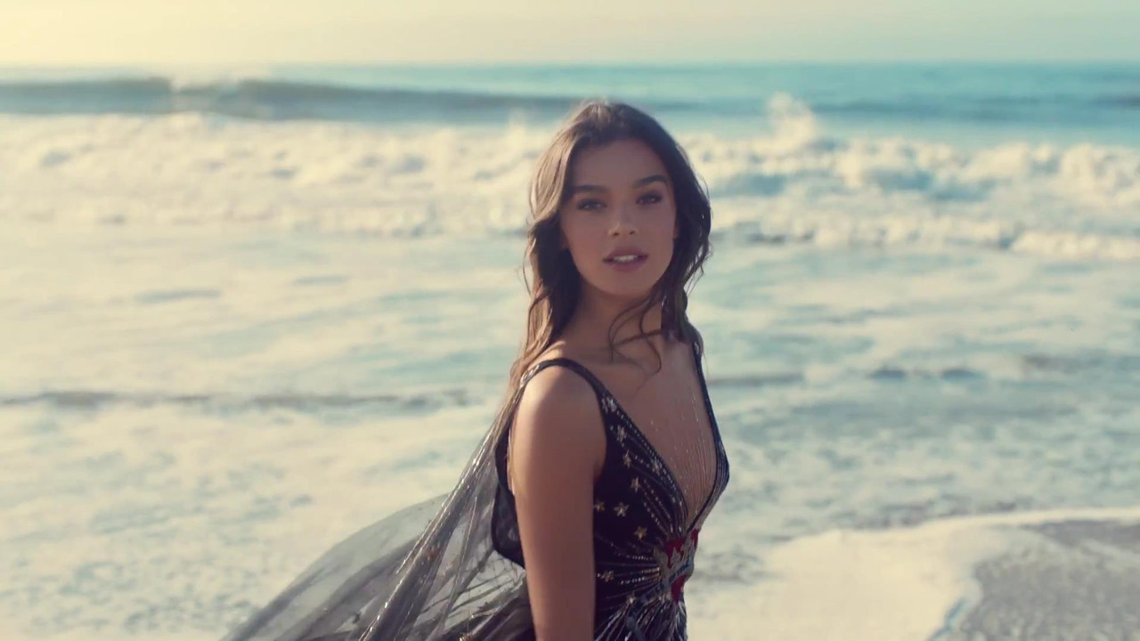Hailee-_Steinfeld-_Blood_Pop_-_Capital-_Letters_1