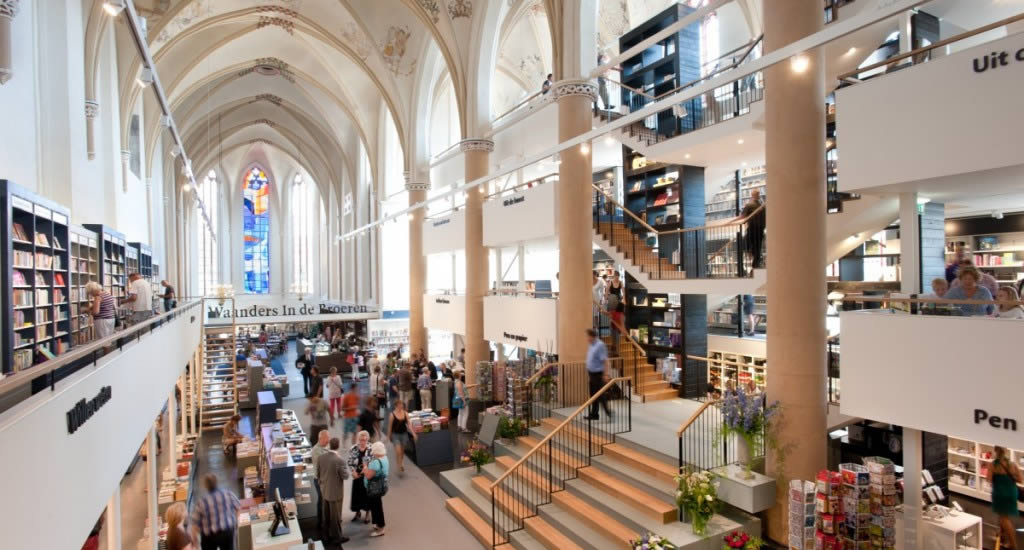 Amazing bookstores in The Netherlands: Waanders in Zwolle (photo by Waanders) | Your Dutch Guide