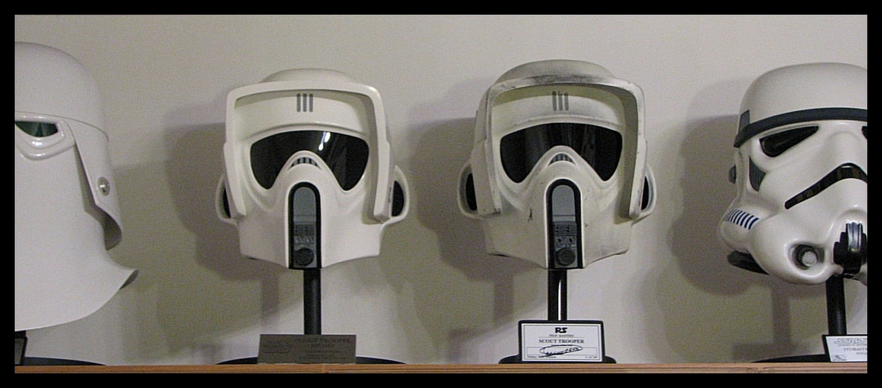 Comparison_EFX_RS_Scout_Trooper_Helmet.jpg