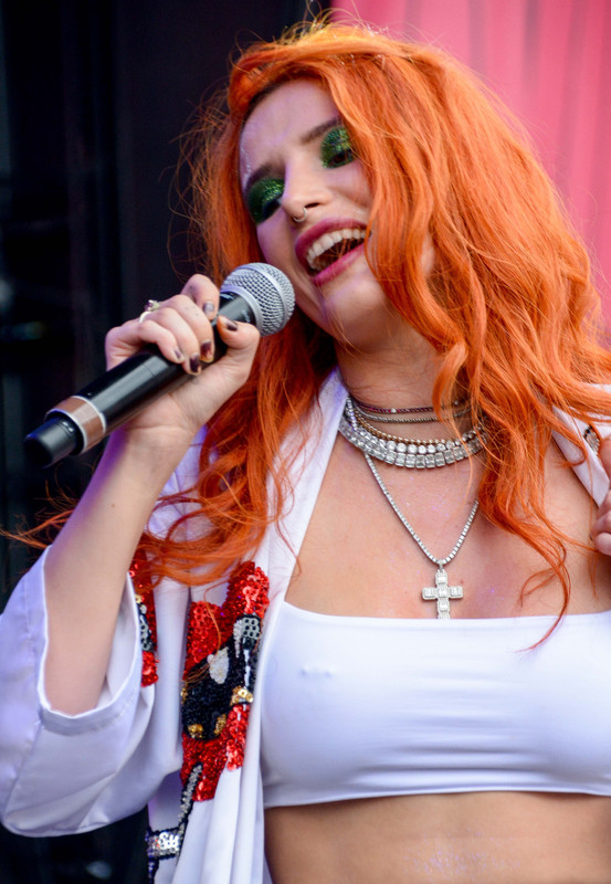 Bella-_Thorne-_Sexy-_The_Fappening_Blog.com-19