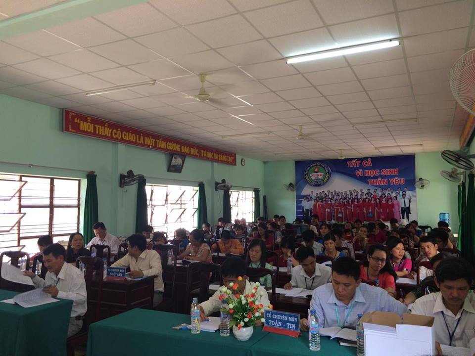 Hội nghị cán bộ, công chức viên chức trường THPT Chu Văn An năm học 2017-2018