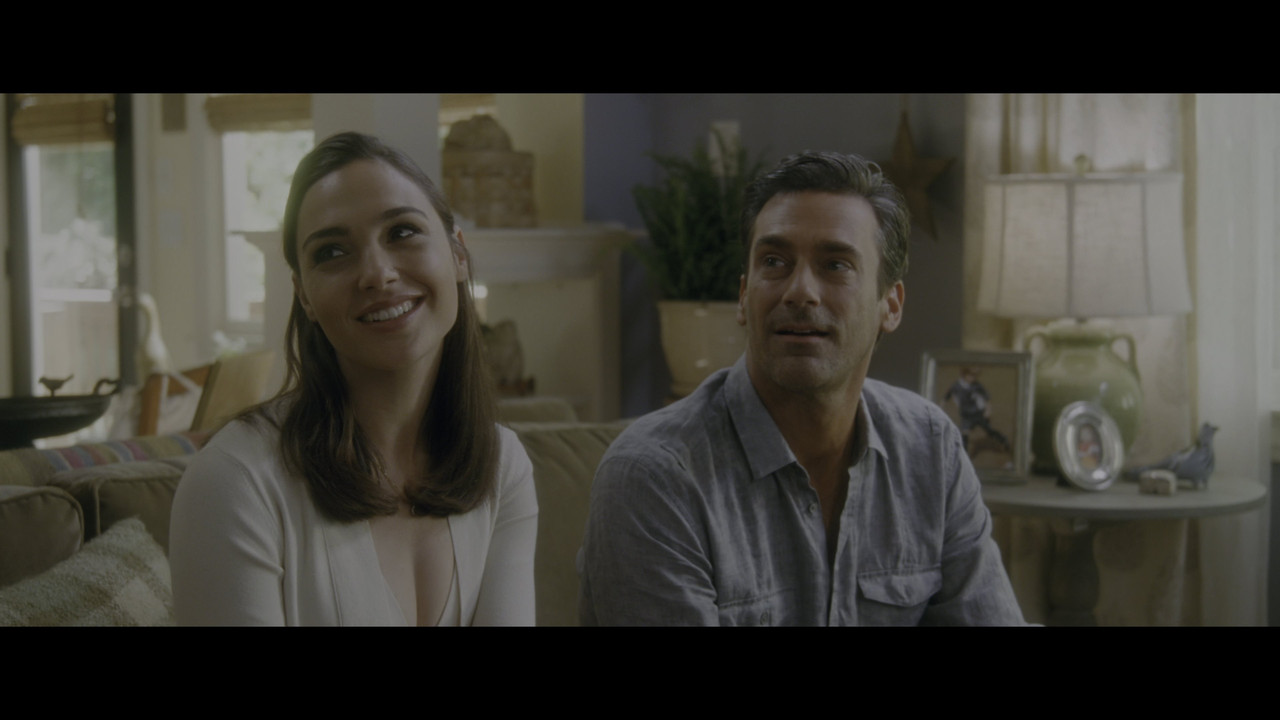 gal-gadot-keeping-up-with-the-joneses-uhd-caps-61