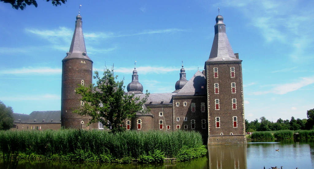 Things to do in Limburg, The Netherlands: Hoensbroek Castle | Your Dutch Guide