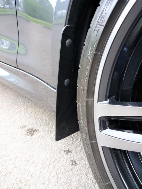 m140i mud flaps