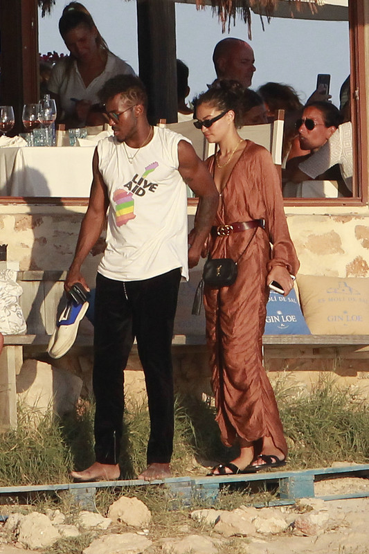 shanina-shaik-at-the-beach-in-spain-72518-5