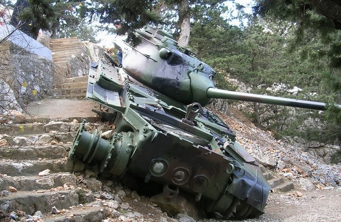 Kıbrıs Beşparmak Dağları'ndaki Efsane Tankın Sırrı