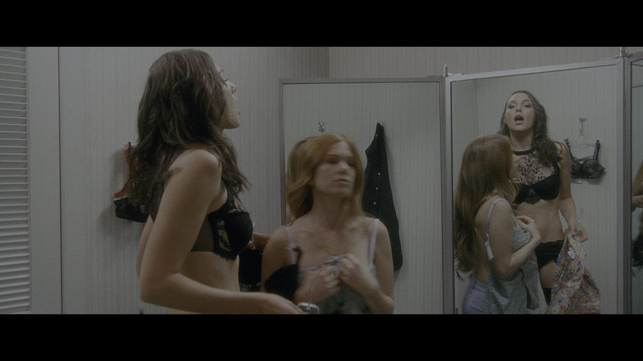 gal-gadot-keeping-up-with-the-joneses-uhd-caps-5