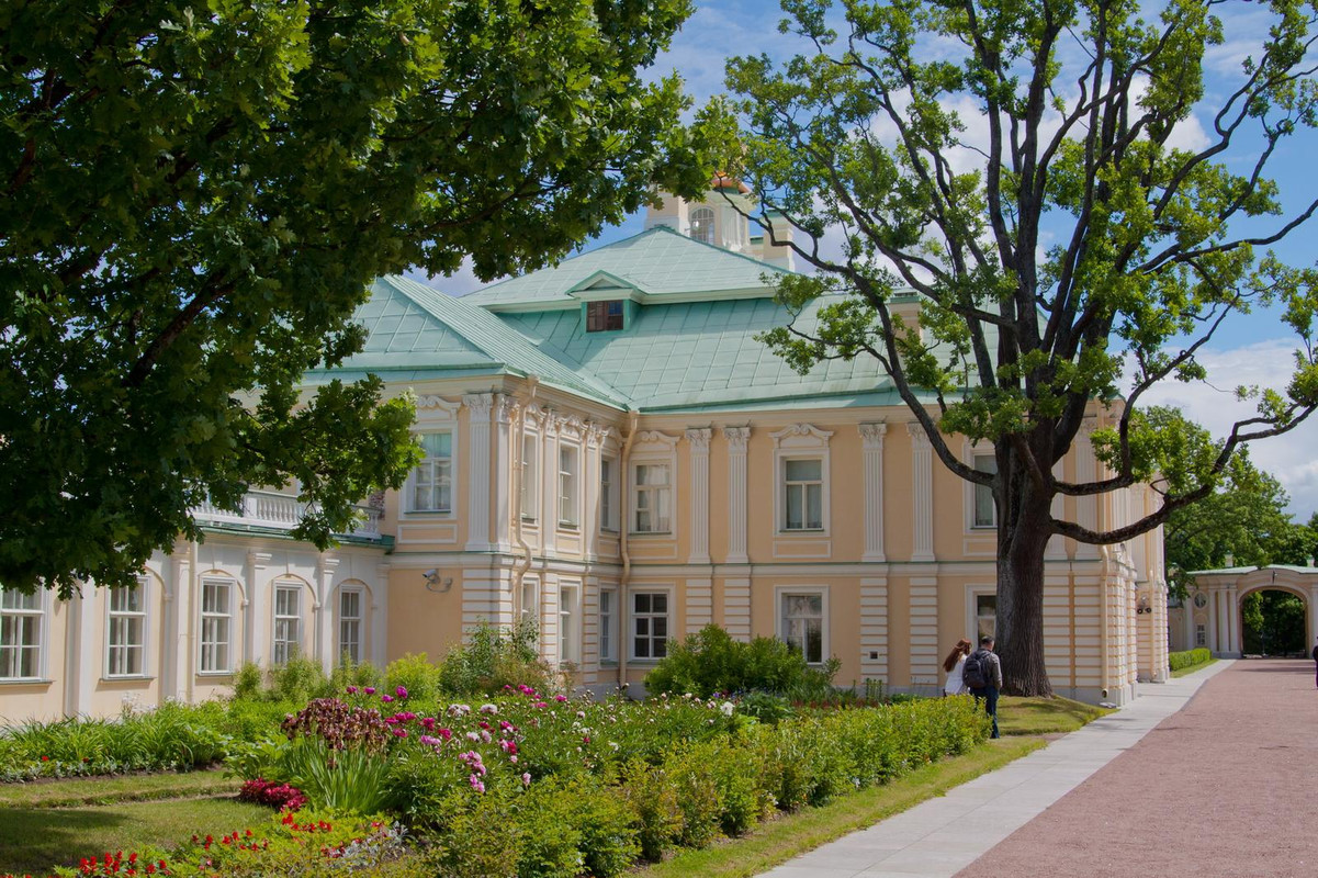 Санкт петербург и ломоносов