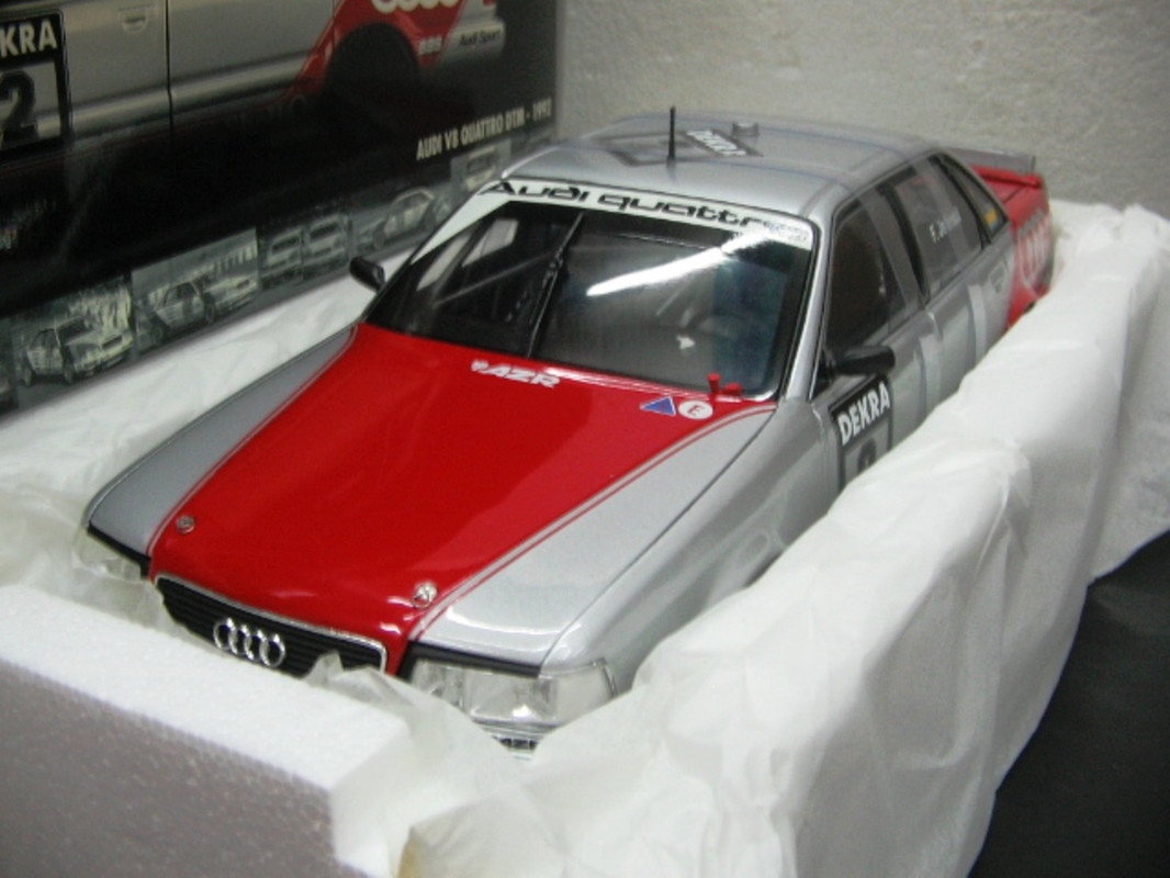 Wow extremadamente raro AUDI V8 Quattro 1990 #44 pegado campeón DTM 1:18 Minichamps