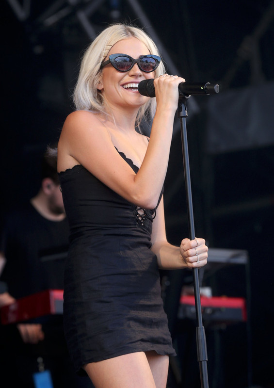 Pixie Lott Upskirt Performs Live At Conbury Festival Upskirtstars