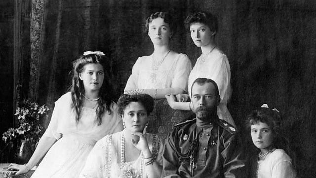 Los Romanovs, la Crimea rusa y su destino [2017] [WEBDL] [Castellano]  [VS]
