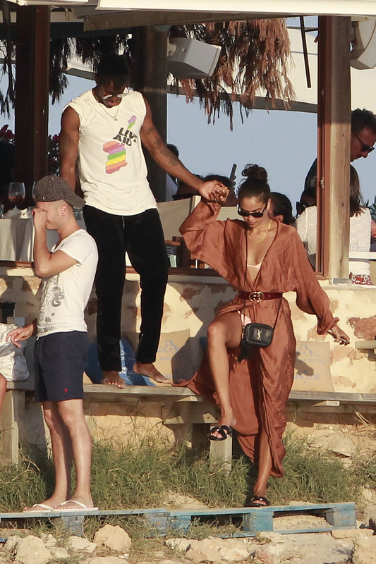 shanina-shaik-at-the-beach-in-spain-72518-3