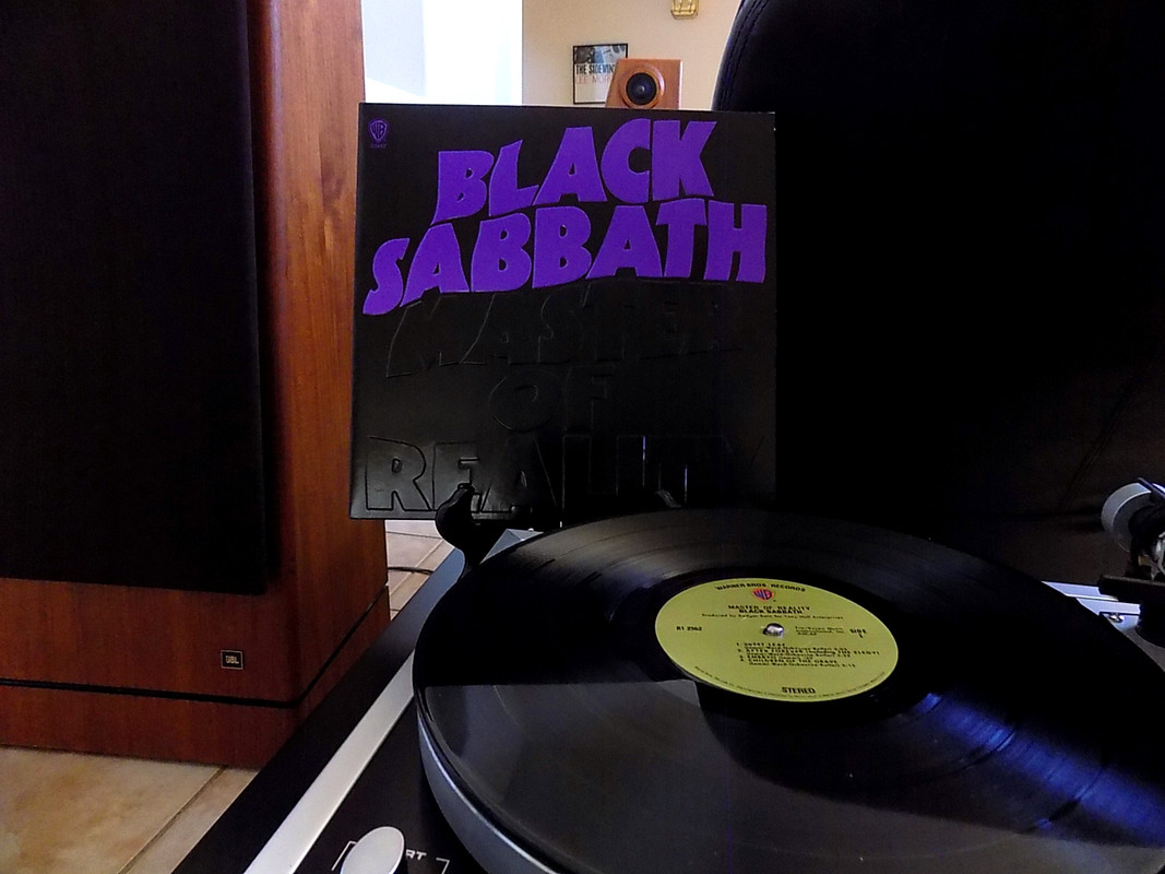 Black_Sabbath_Master_of_Reality.jpg