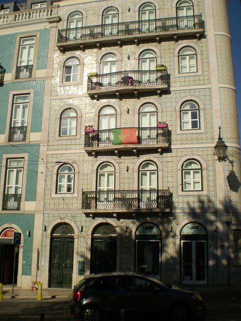 Lisboa: Tan cerca y a la vez tan lejos. - Blogs de Portugal - Miércoles 9 de Agosto: Free tour y tour de Alfama, acabando con Fado. (4)