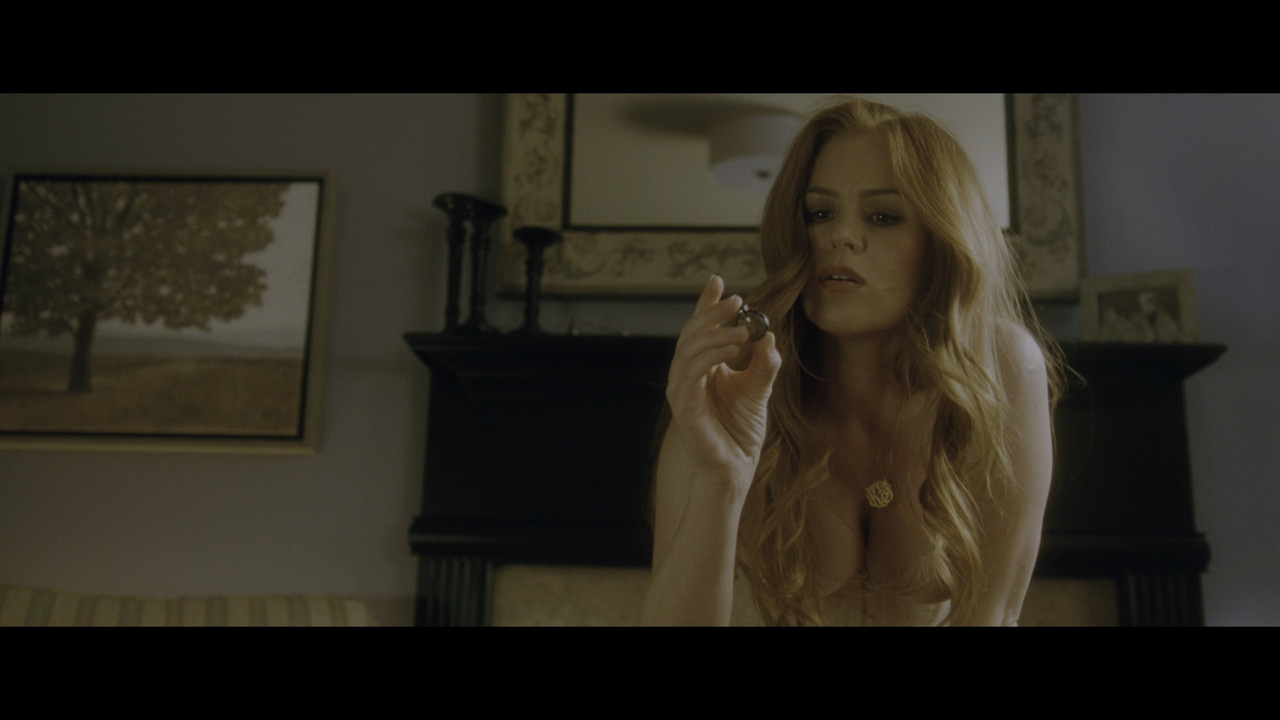 isla-fisher-keeping-up-with-the-joneses-4k-caps-16