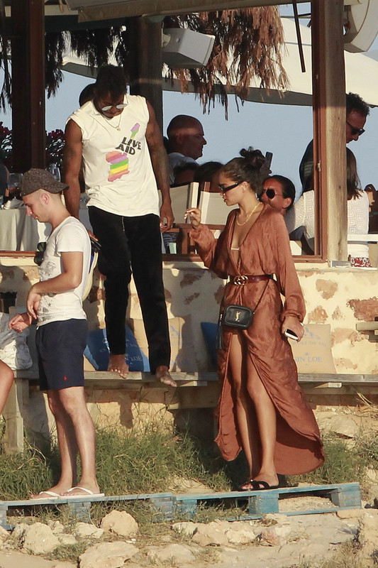 shanina-shaik-at-the-beach-in-spain-72518-4