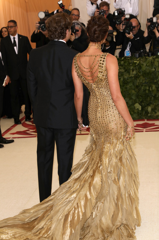 irina-shayk-2018-met-gala-5718-32