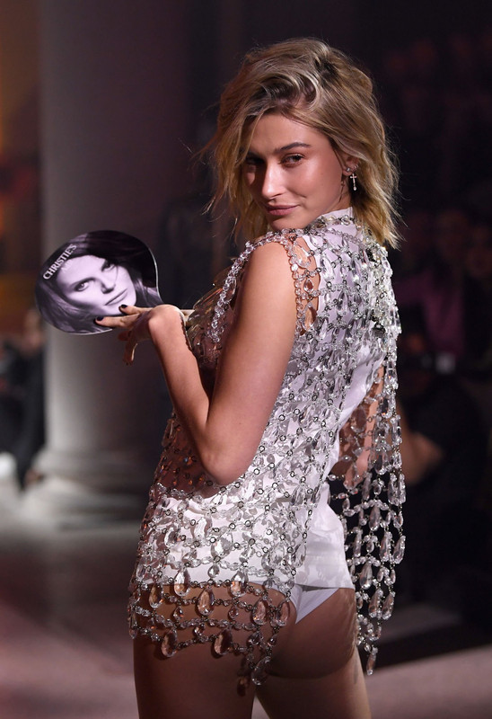 hailey-baldwin-adr-beyond-fashion-show-milan-february-24th-2018