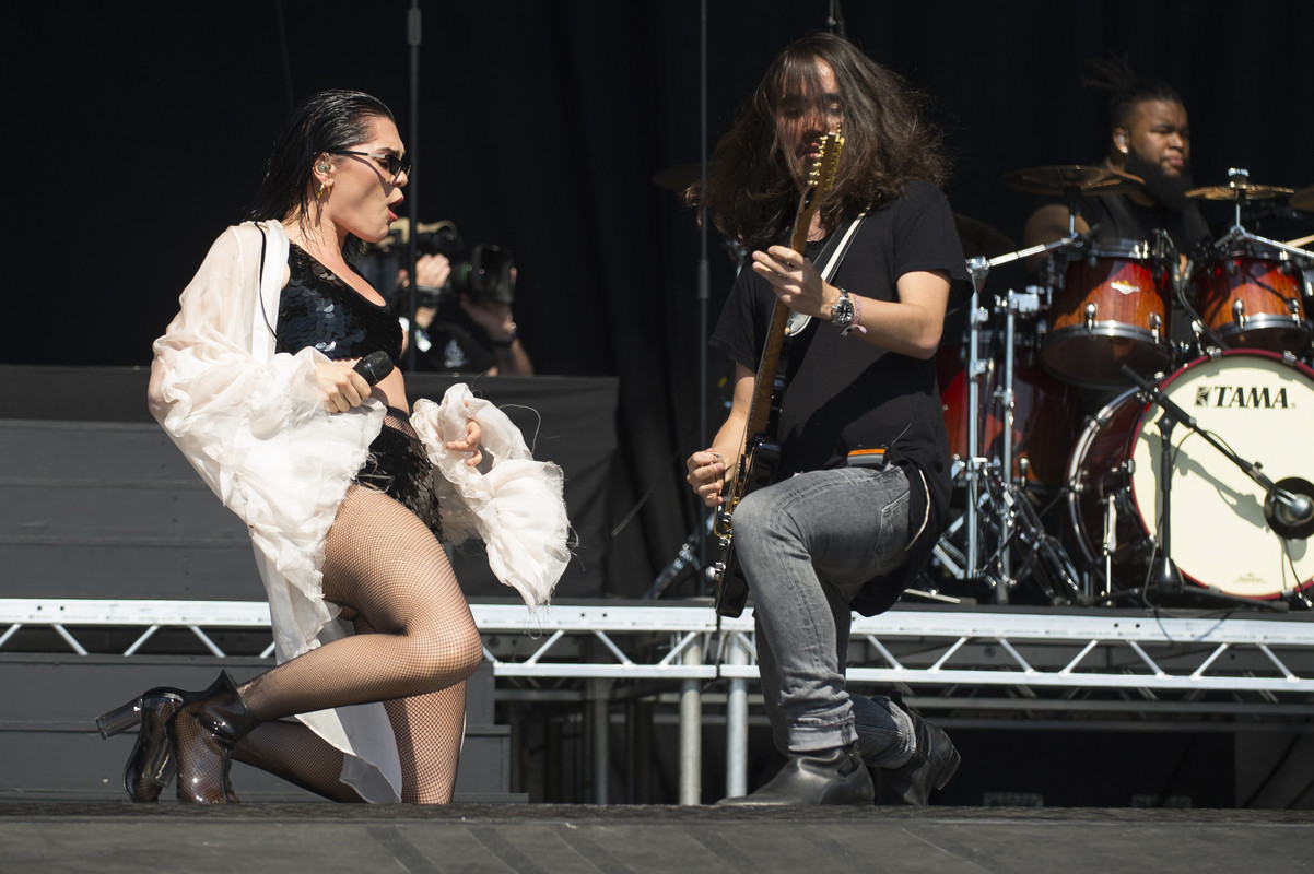 Jessie J Upskirt Concert On The Main Stage At Trnsmt Festival In Glasgow Upskirtstars