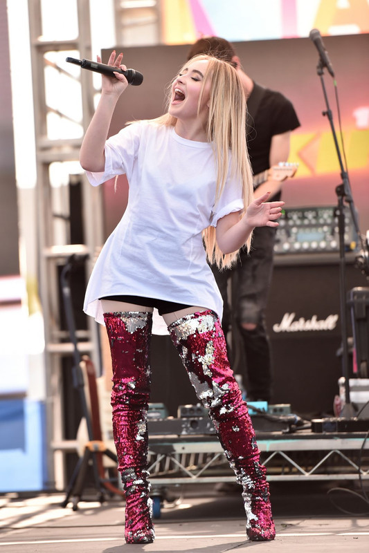 sabrina-carpenter-performs-live-at-the-kiis-fm-wango-tango-villa
