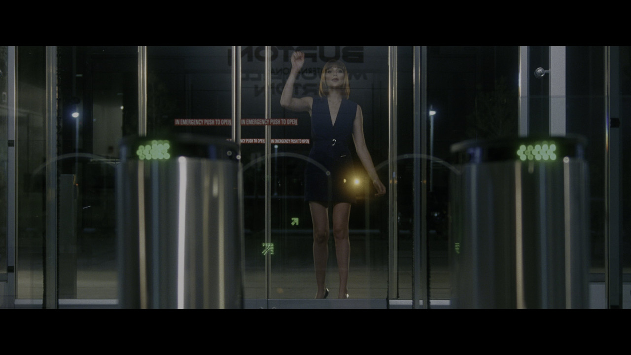 gal-gadot-keeping-up-with-the-joneses-uhd-caps-67