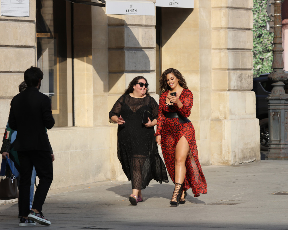 ashley-graham-heading-to-the-marina-rinaldi-gala-in-paris-7218-8