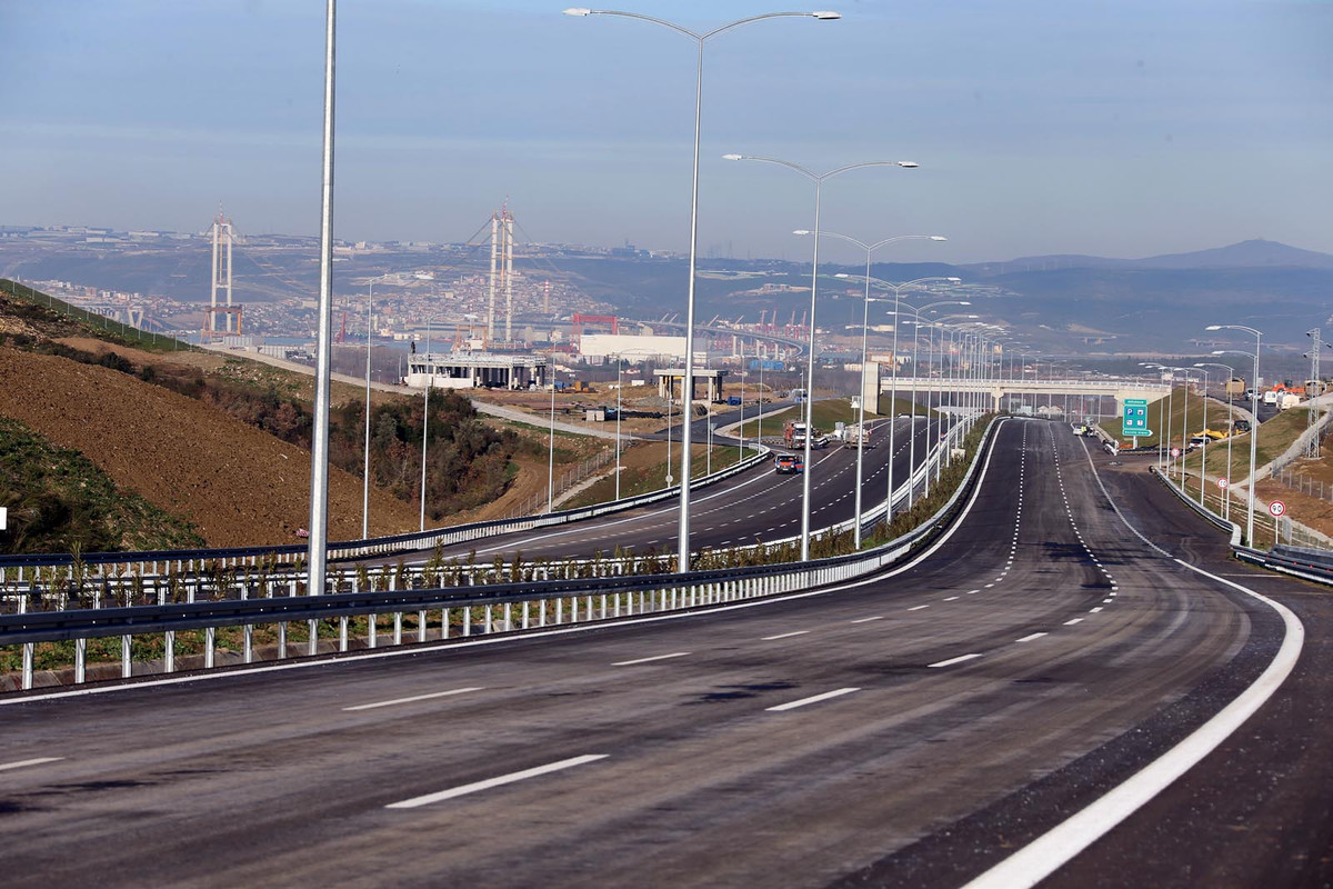 Yabancı Plakalı Araçlar İçin Otoyol ve Köprülerden Ücretsiz Geçiş Kaldırıldı