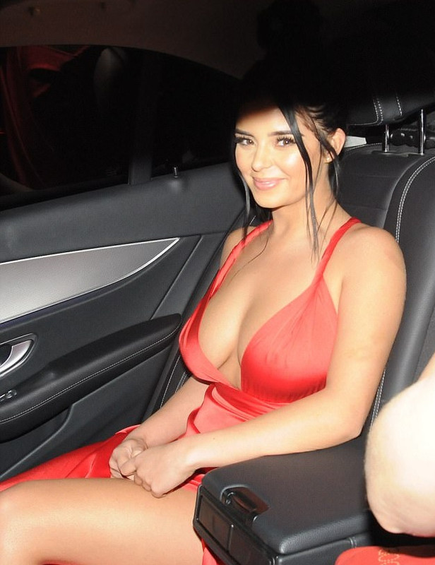 demi-rose-attends-the-2017-beauty-awards-in-london-112917-17