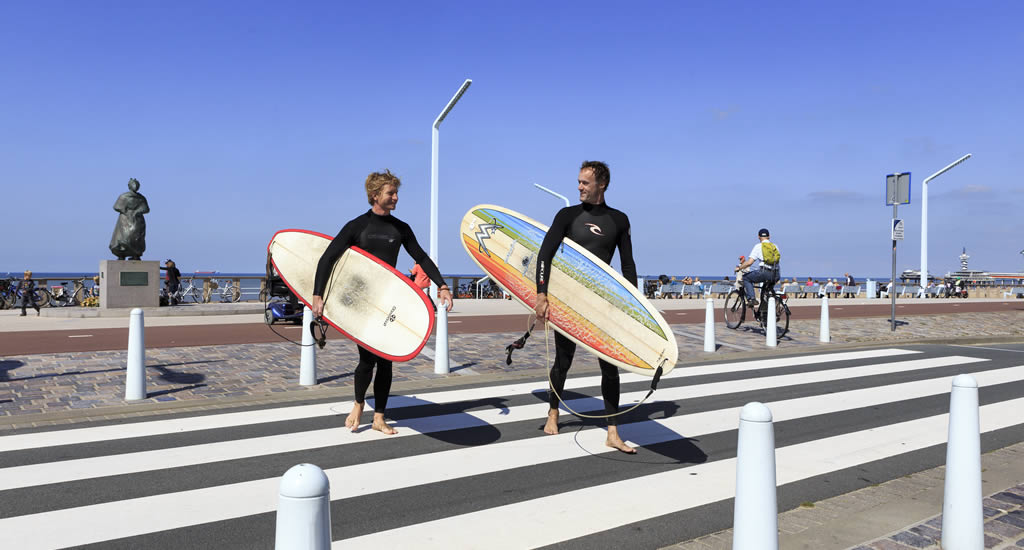 Surfing in The Netherlands: Scheveningen (photp by Jurjen Drenth) | Your Dutch Guide