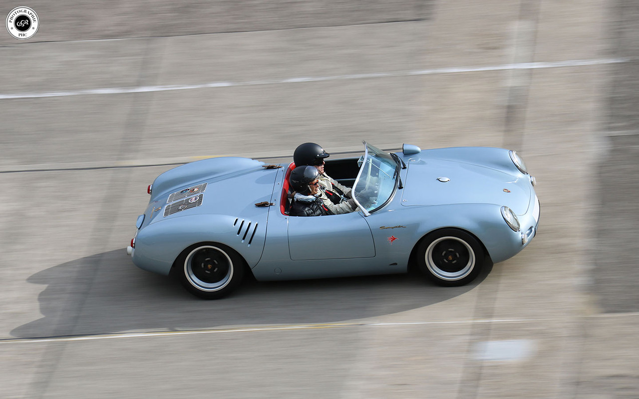 Porsche-550-spyder-replica-banking.jpg