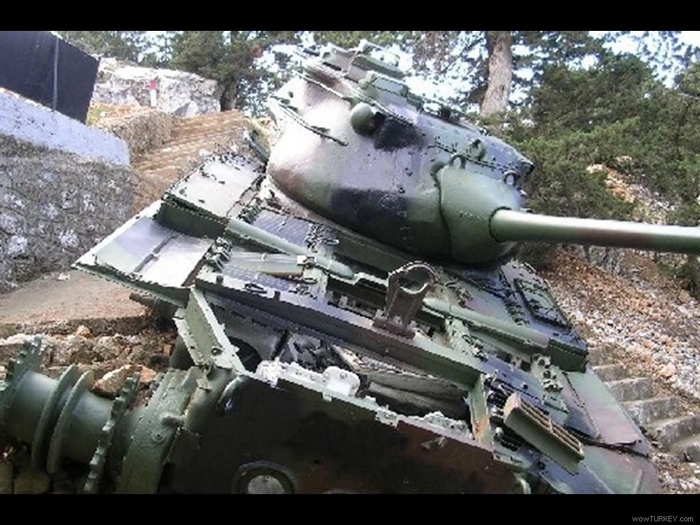 besparmak_tank_3.jpg