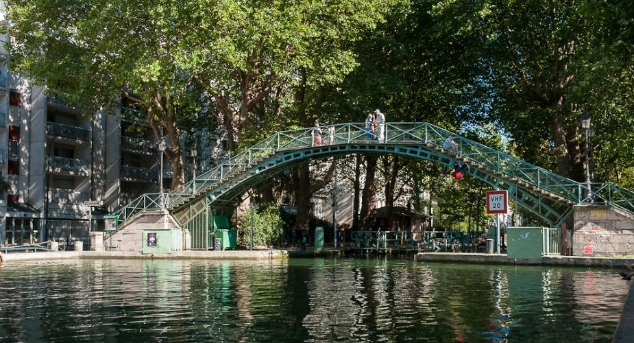 Leuke wijk in Parijs, Canal Saint Martin. Bekijk de tips | Mooistestedentrips.nl