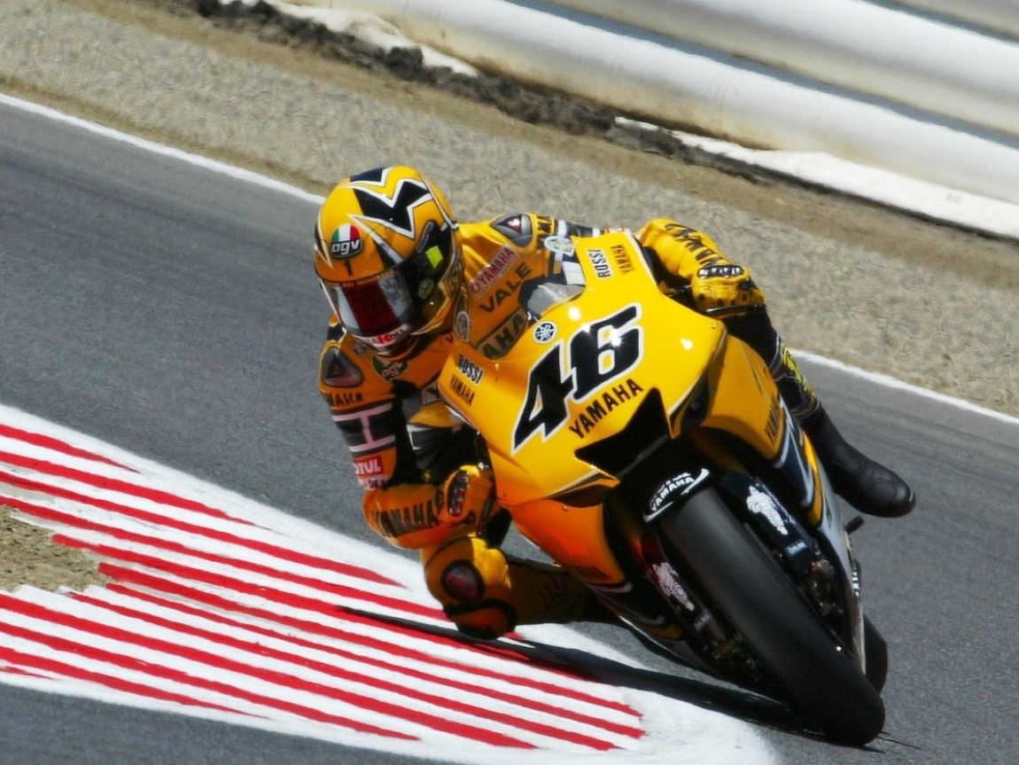 WOW EXTREMELY RARE Yamaha YZR-M1 Rossi Laguna Seca MGP 2005