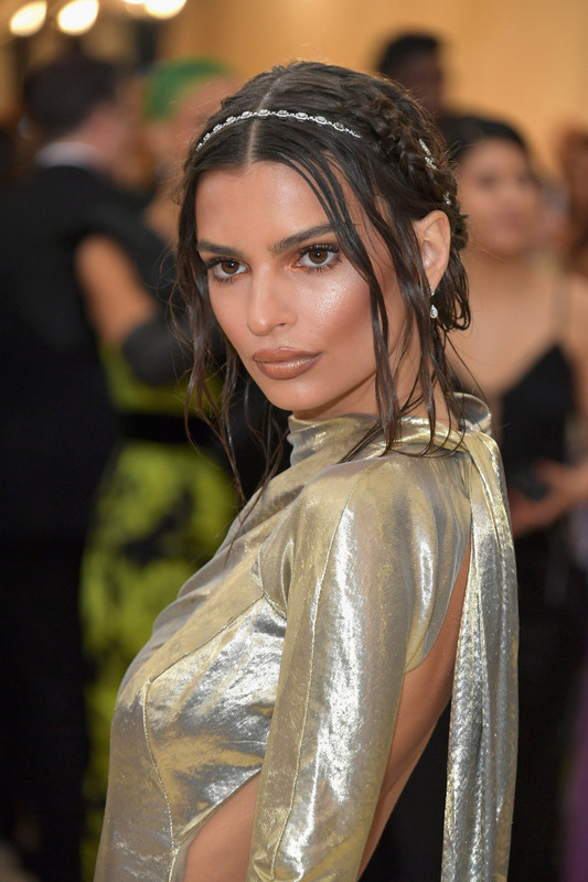 Emily-_Ratajkowski-1