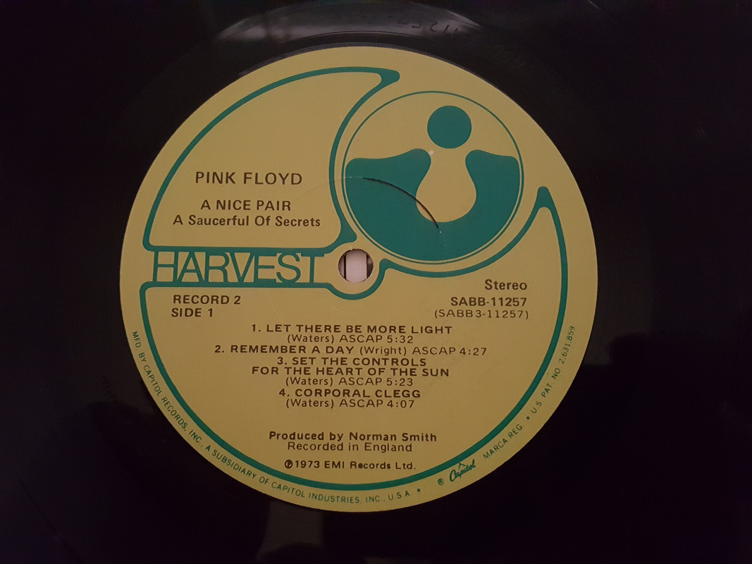 Pink_Floyd_A_Nice_Pair_5.jpg